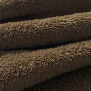 Meet your Posher, Ceira